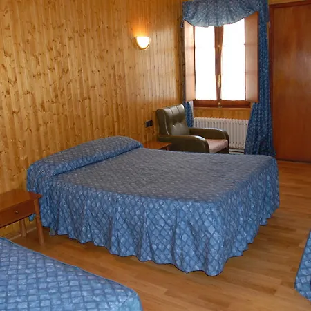 Hotel Europa *